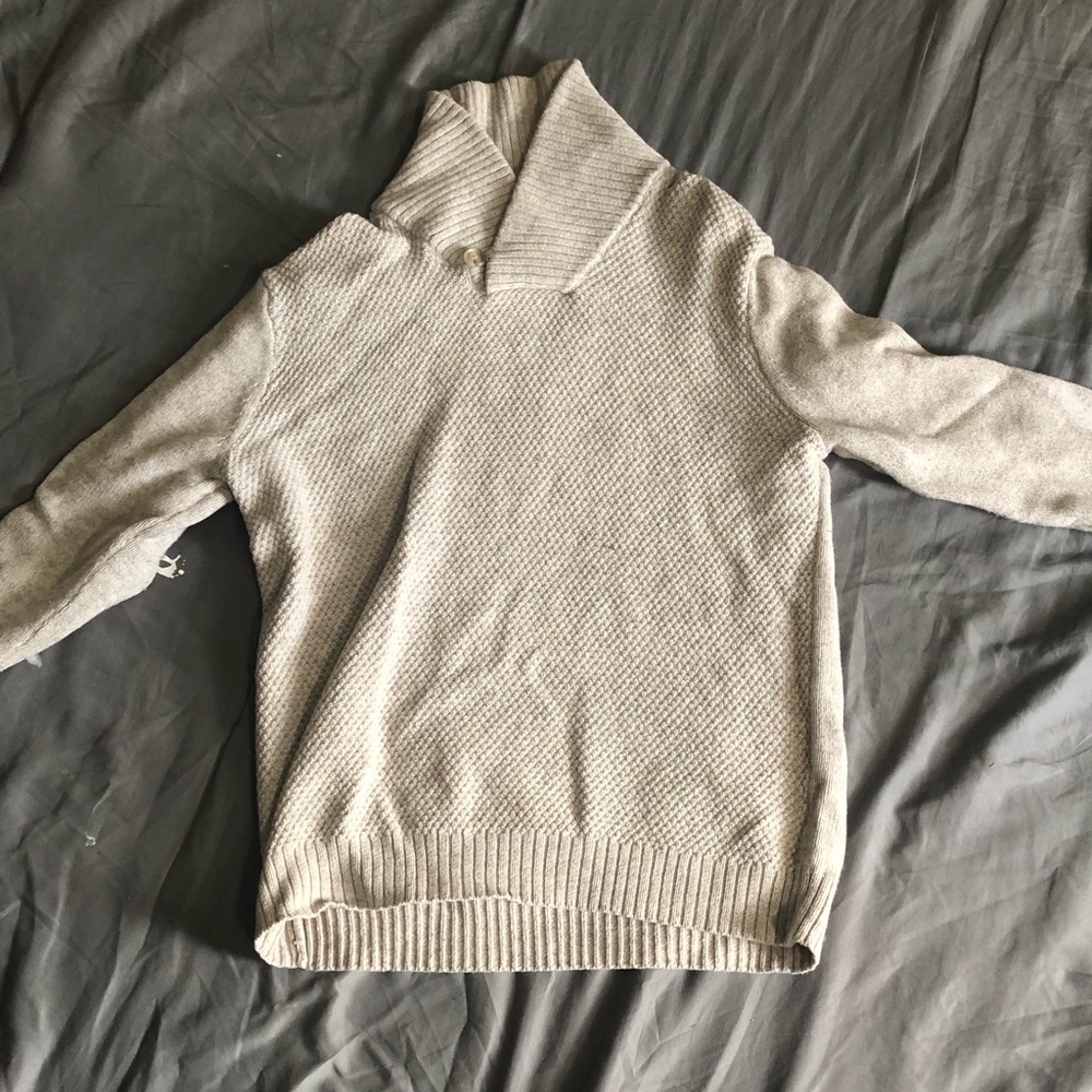 Old navy shawl sweater size M